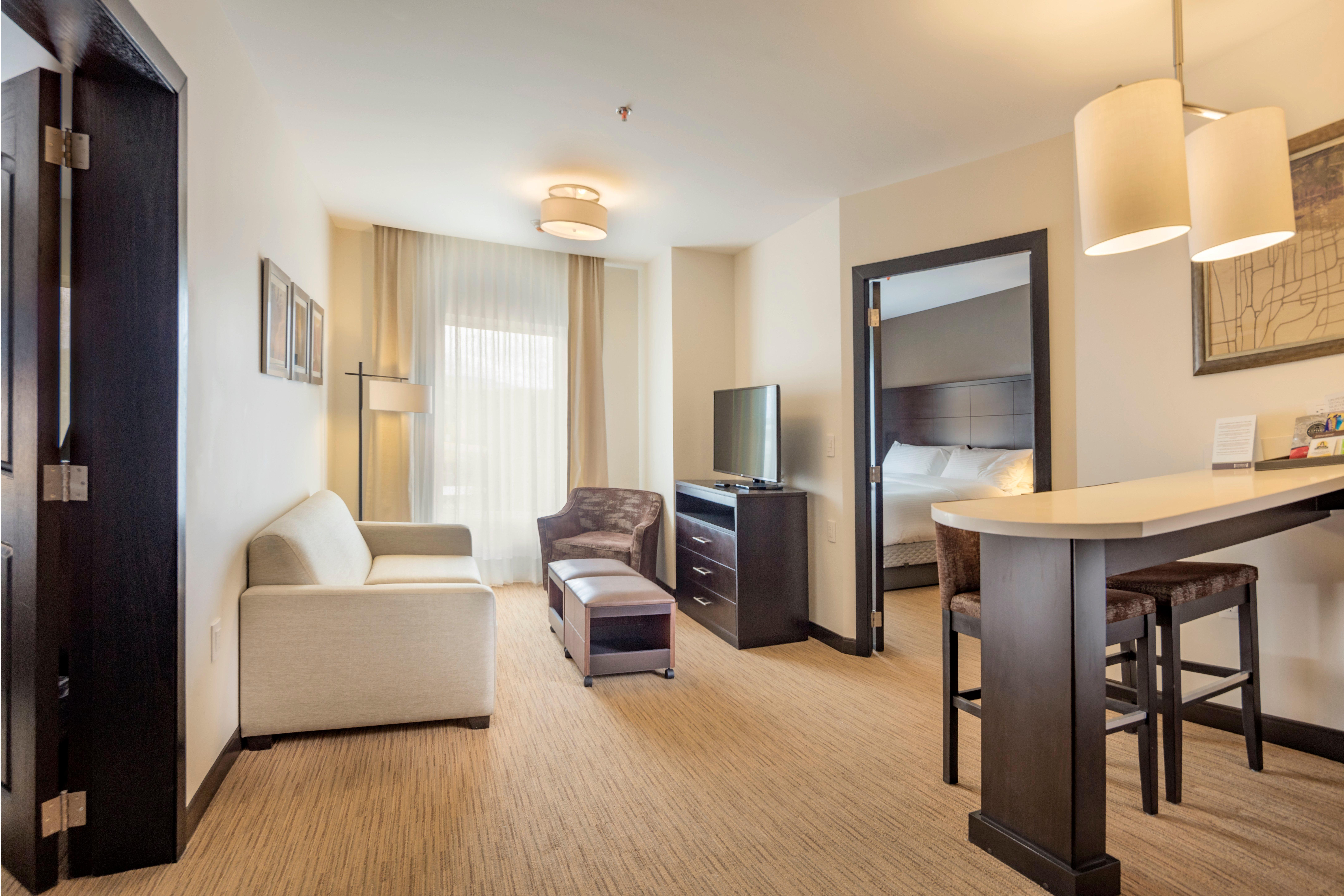 Staybridge Suites - Irapuato By Ihg Exterior foto