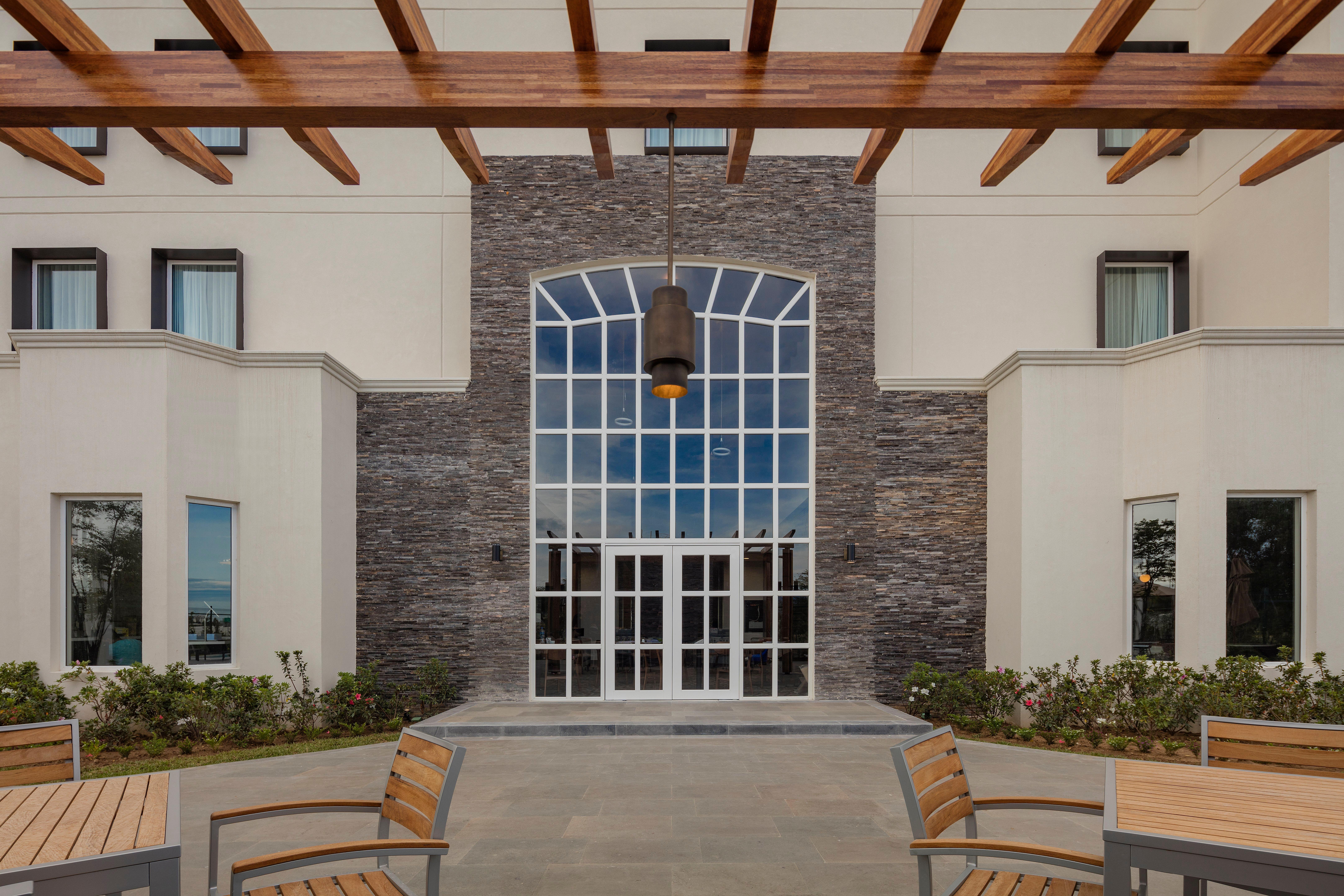 Staybridge Suites - Irapuato By Ihg Exterior foto